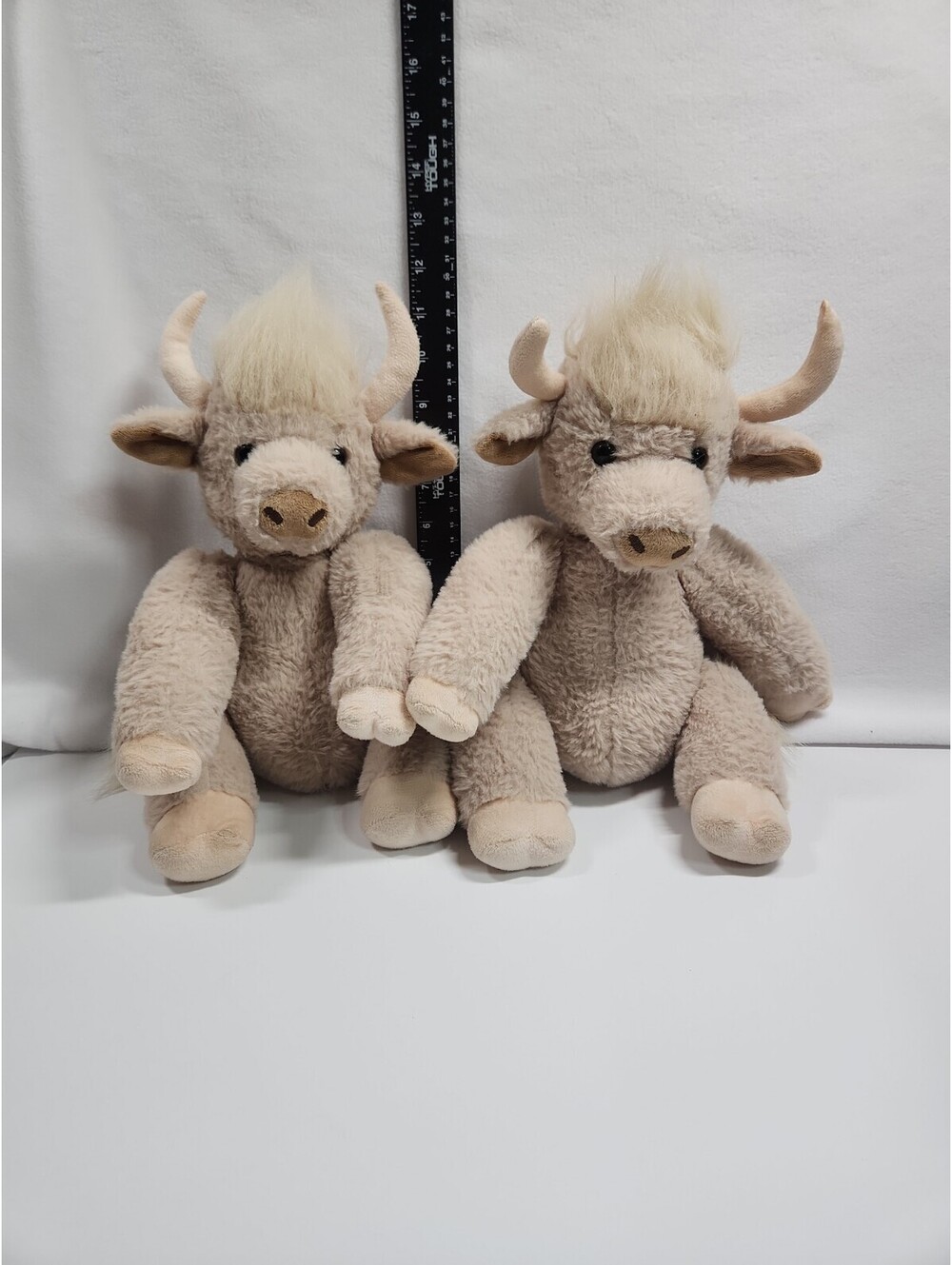 2 Scottish Cow Stuffed Animals, moos, Posable Joints Highland Cow Plush Toy